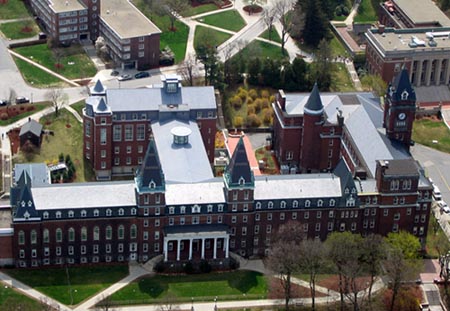 圣十字學院 College of the Holy Cross